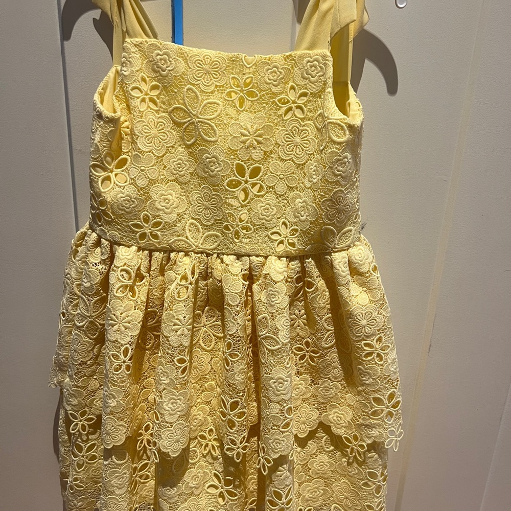 Reiss yellow lace dress, brand new with tags. Size 8-9.
